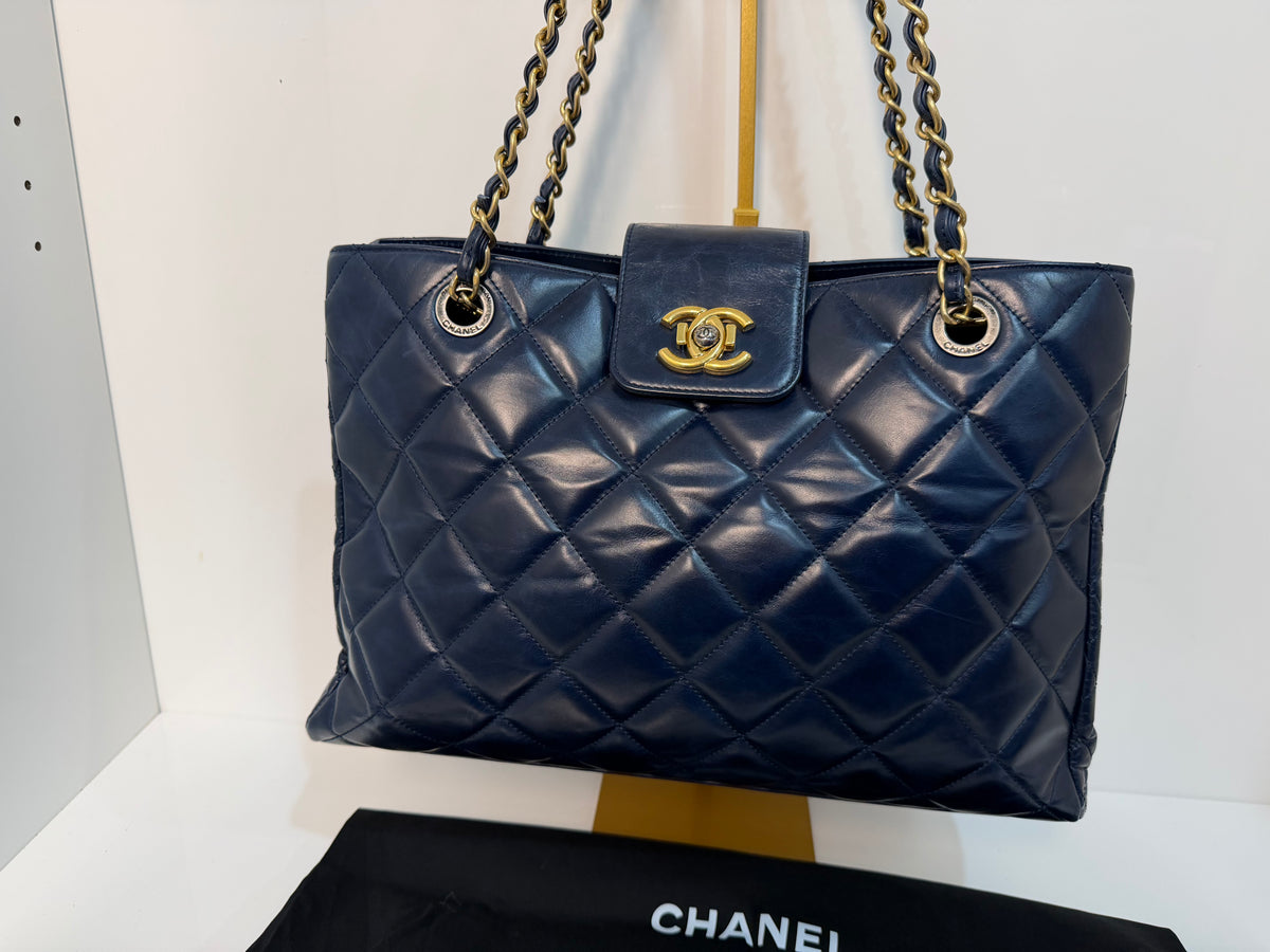Pre-owned Chanel Shoulder bag