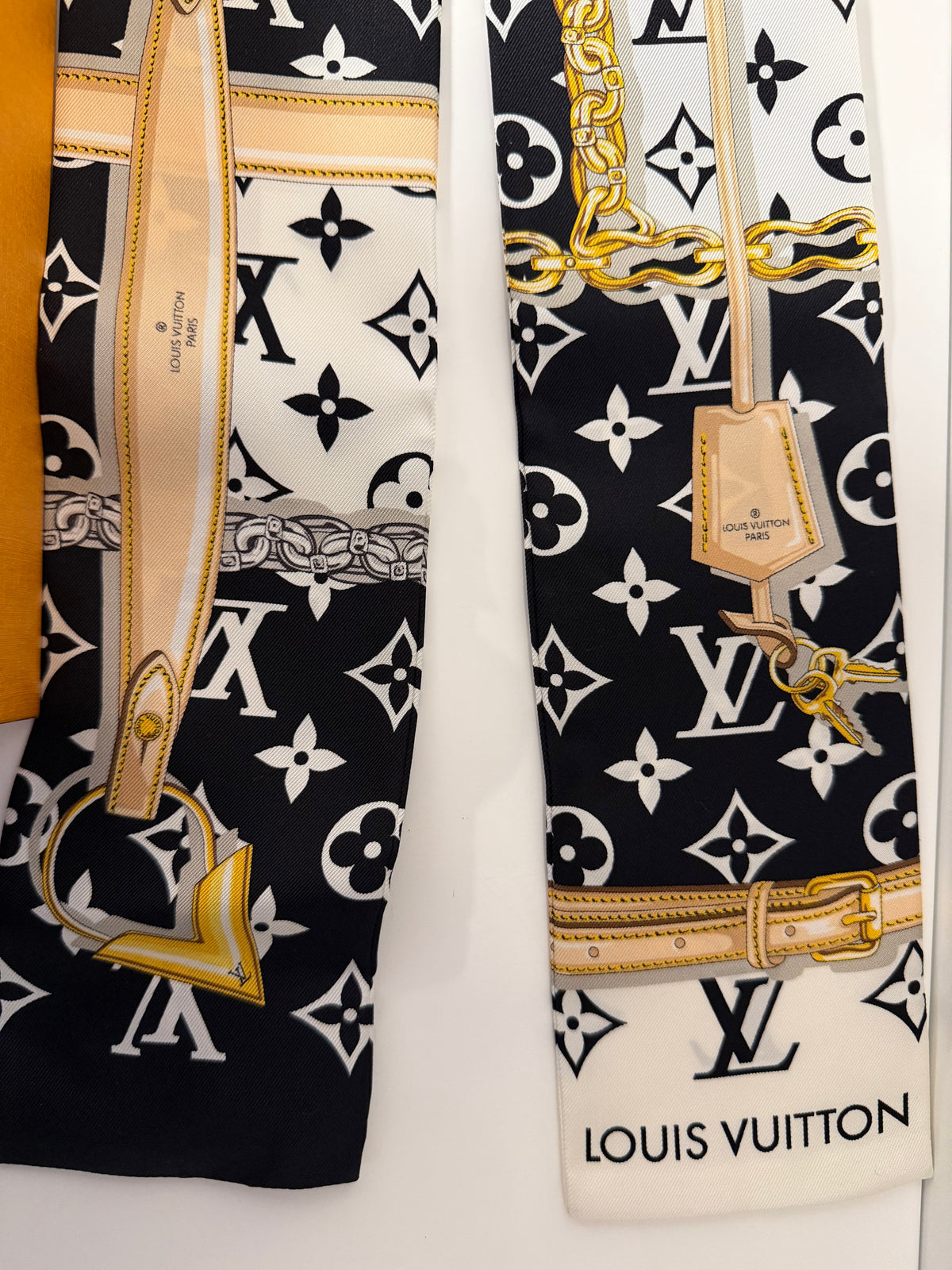 Louis Vuitton Monogram large Twilly