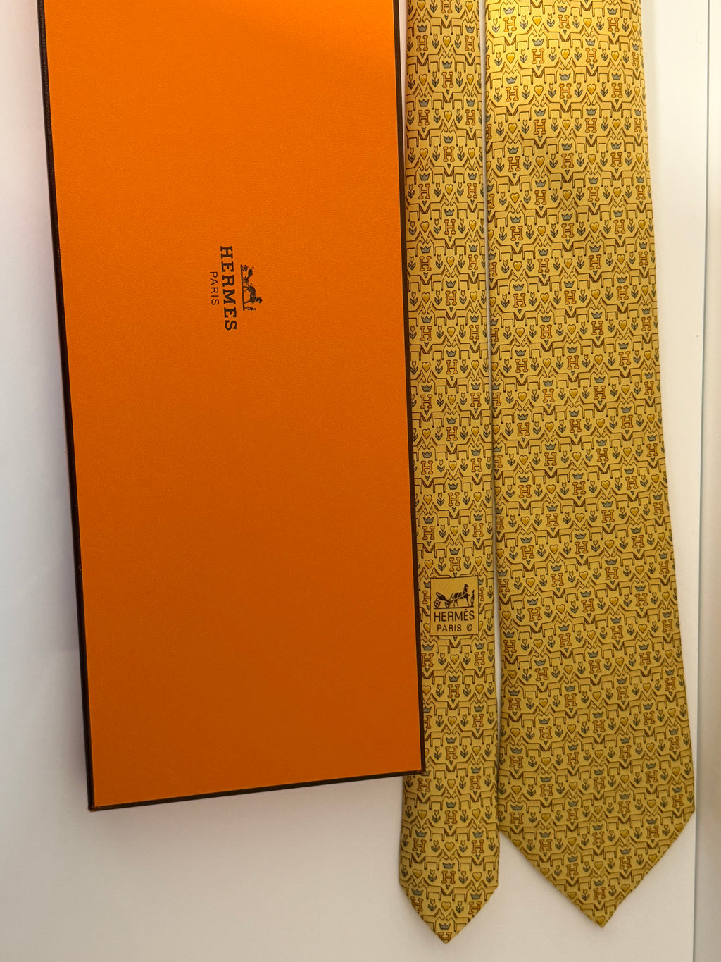 Hermès Paris H Tie
