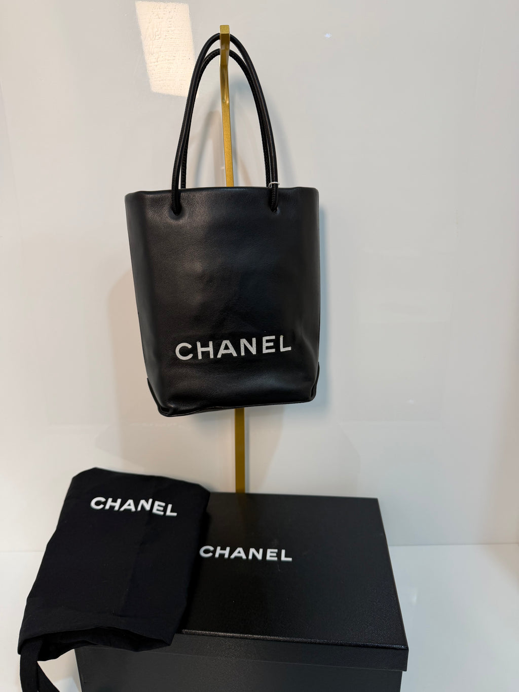 Pre-owned Chanel Leather Tote Bag